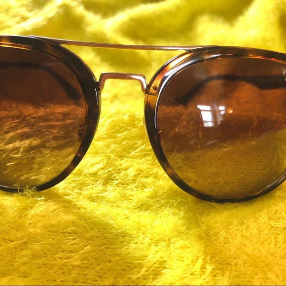 Ray-Ban Aviators - Picture 3 of 16
